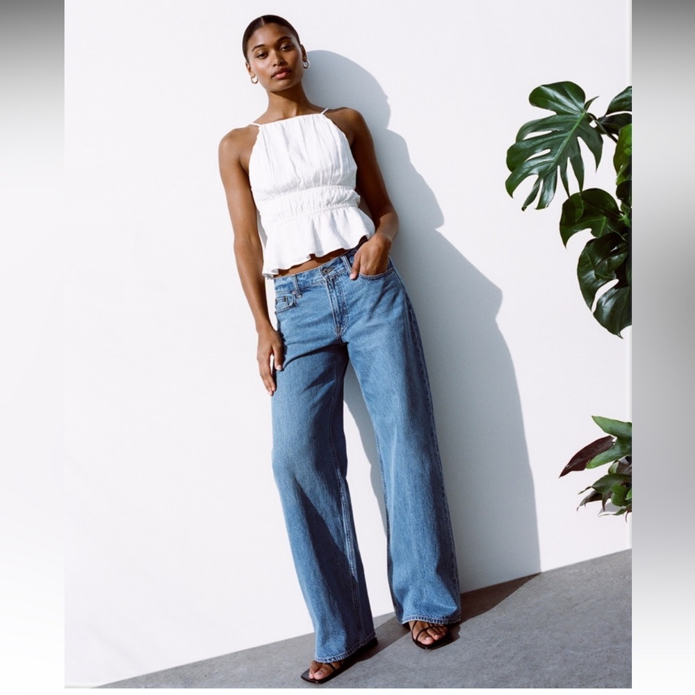 Abercrombie & Fitch Curve Love Low Rise Ultra Loose Jeans